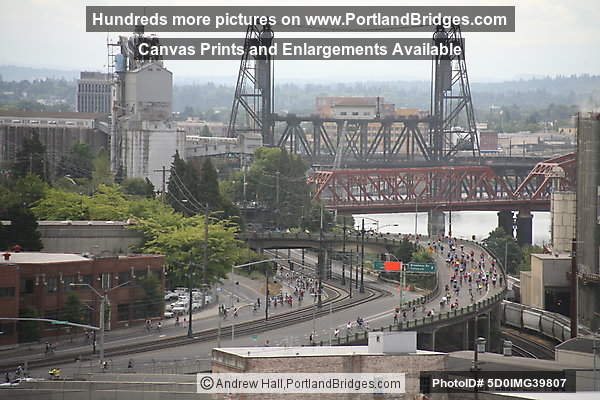 Cyclists, Bridge Pedal 2008, Broadway and Steel Bridges (Portland, Oregon)
