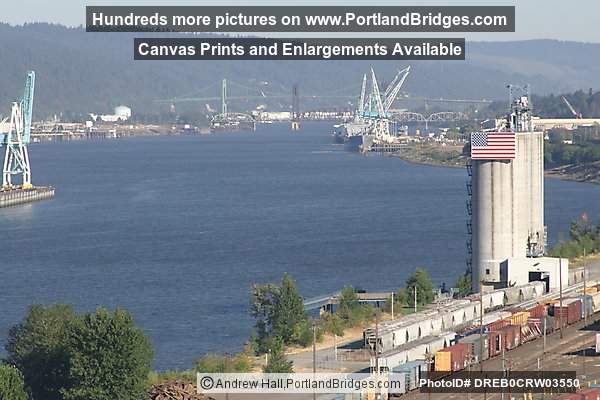 Willamette River, Northwest, from Fremont Bridge (Portland, Oregon)