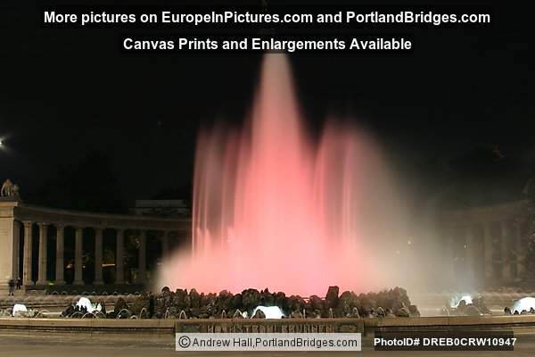 Vienna - Hochstralbrunnen and Soviet Monument