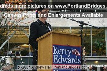 Alyssa Milano GOTV rally (Portland, Oregon)