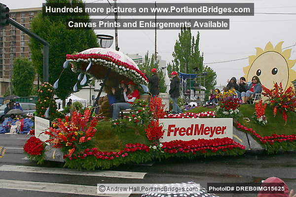 Fred Meyer Float, Grand Floral Parade 2007 (Portland, Oregon)