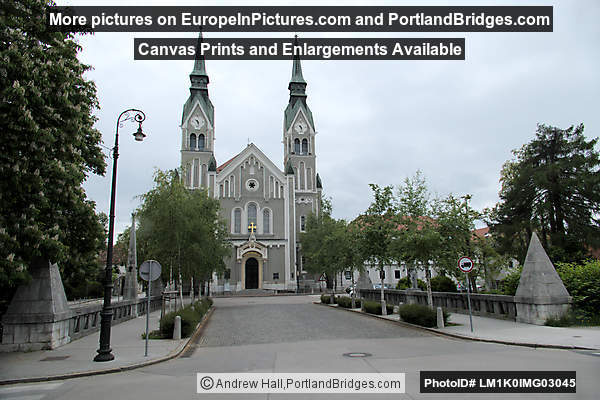 Trnovo Church, Plečnik's Trnovo Bridge