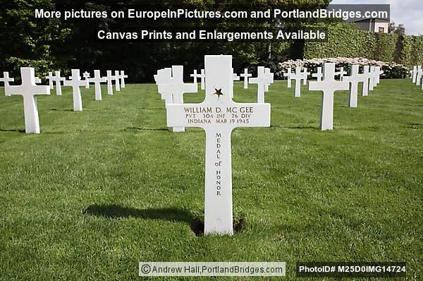 Grave of William D. McGee, Medal of Honor winner, Indiana, Luxembourg American Cemetery