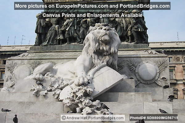 Duomo Square Lion Statue, Milan