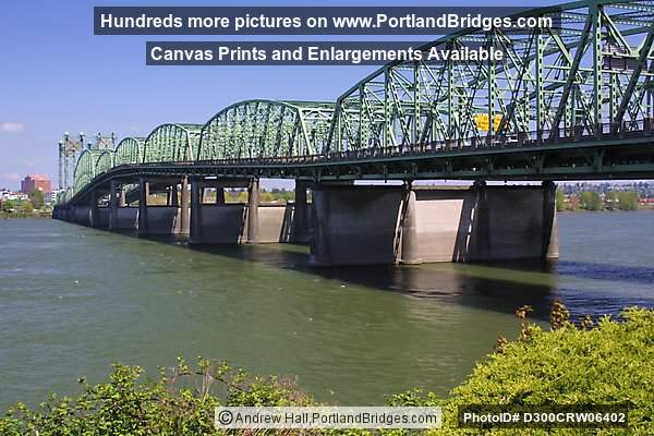 Interstate Bridge between Oregon and Washington, Columbia River (Portland, Oregon)