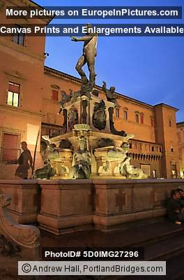 Bologna, Italy Statues, Dusk
