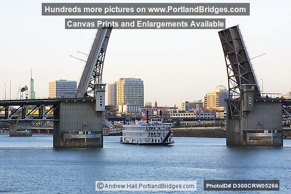 Queen of the West, Morrison Bridge, Willamette River, Portland