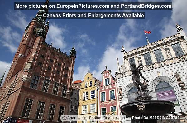 Main Town Hall, Neptune Fountain, Gdansk, Poland
