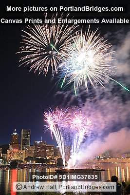 Portland July 4 2008 Fireworks, Waterfront