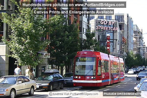 Pearl District, Portland Streetcar, Go By Streetcar