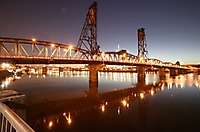 Portland WilametteRiver Downtown Daybreak 