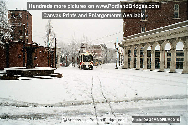 Trains and Streetcars, Portland Snow
